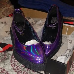 LAVENDER IRIDESCENT BALLET ANKLE STRAP CREEPER

A9